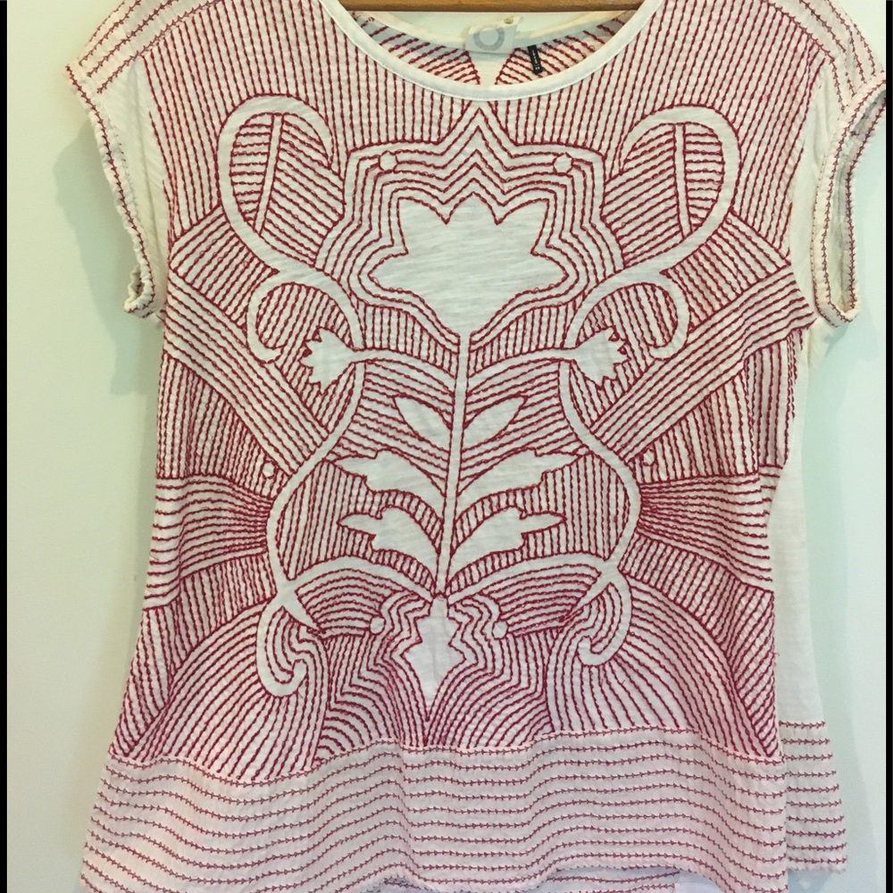 Akemi kin embroidered art top